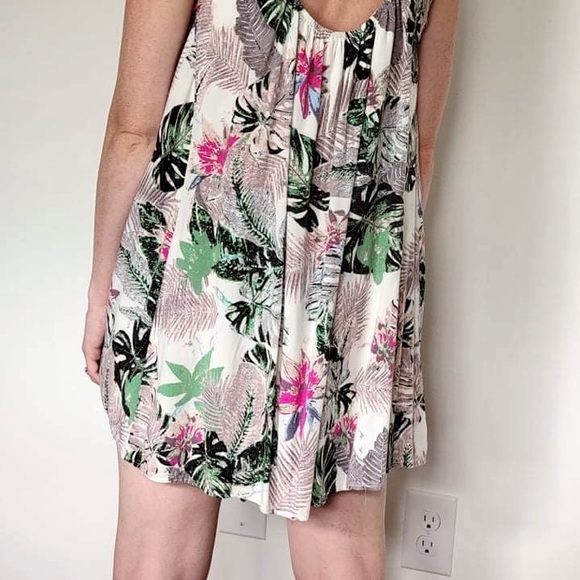 Mini summer dress— - Picture 4 of 6